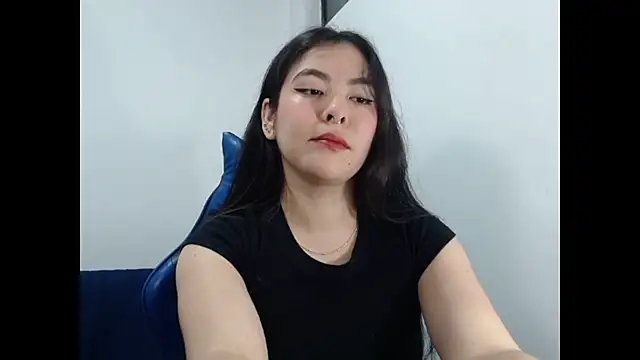 EloiseJun's Live XXX Chat