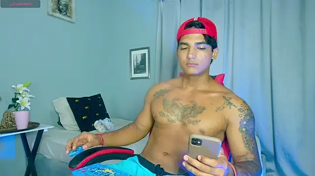 Rebor_phoenix1 Show Webcam