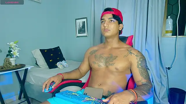 Show modela Rebor_phoenix1 na web-kameri