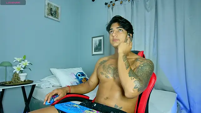 Show modela Rebor_phoenix1 na web-kameri