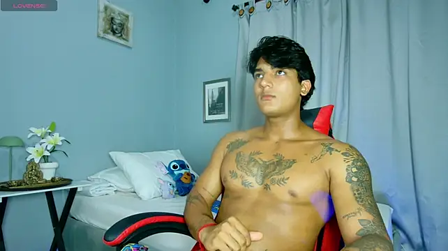 Show modela Rebor_phoenix1 na web-kameri