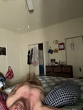 NiftyCaptain3 Show in webcam