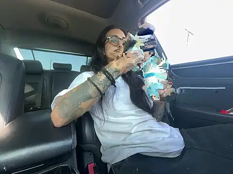 bigdickkane300 网络视讯表演