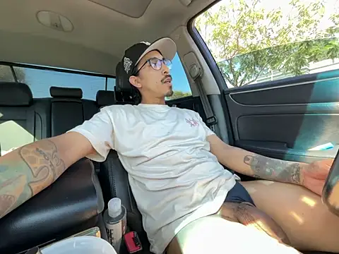 Pokazy przed kamerką – bigdickkane300