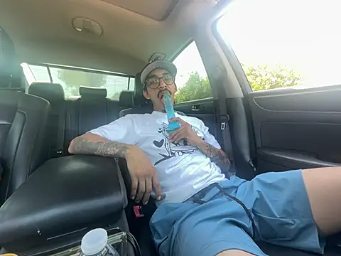 Pokazy przed kamerką – bigdickkane300