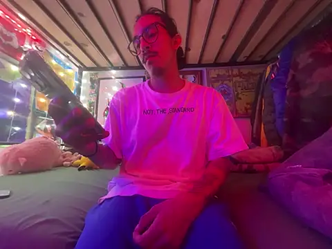 הופעת וובקאם של bigdickkane300