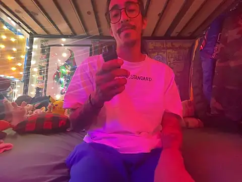 הופעת וובקאם של bigdickkane300