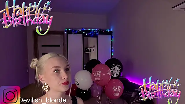 Chat +18 de HitchcocianBlonde ao vivo