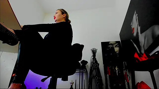MistressDemisweet's Webcam Show