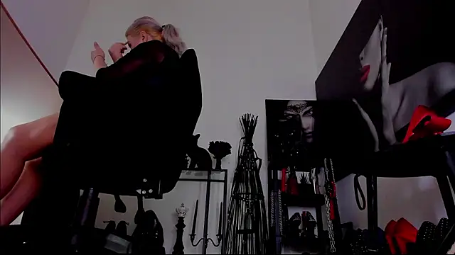 โชว์เว็บแคมของ MistressDemi