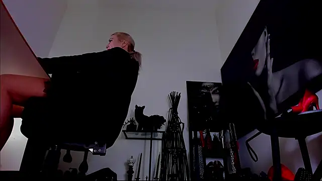 MistressDemi Webcam Show