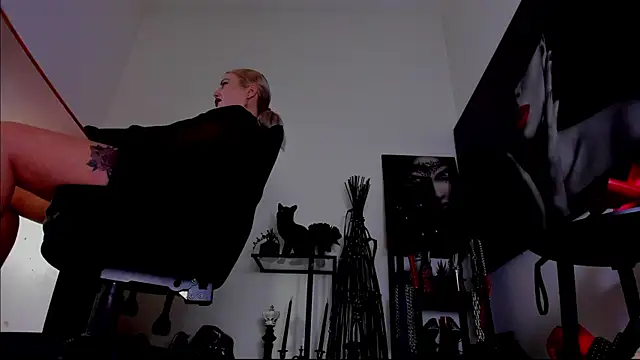 MistressDemin Webbikameraesitys