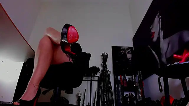 MistressDemi 网络视讯表演