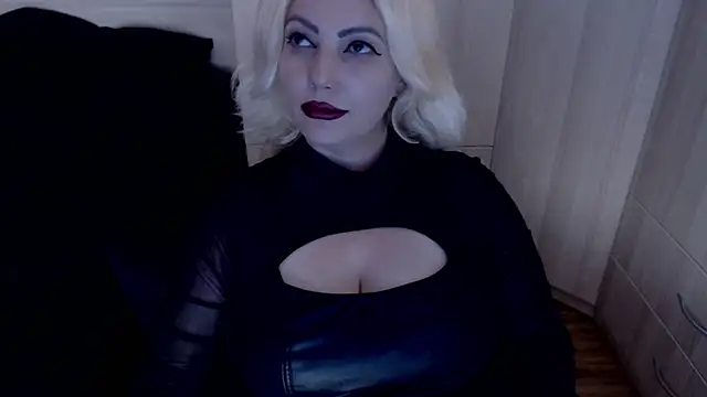 Chat +18 de MistressDemi ao vivo