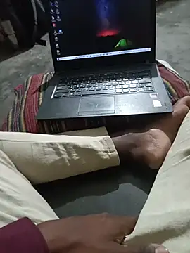 ShivaTamil88 Show in webcam