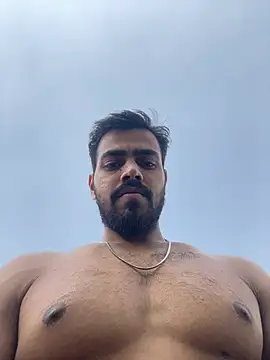 fireboyyyyy: διαδικτυακό σόου στην κάμερα
