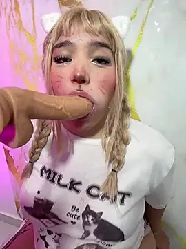 hinata_dolly webkamerás műsora