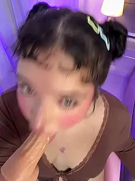 hinata_dolly Adlı Modelin Canlı XXX Sohbeti