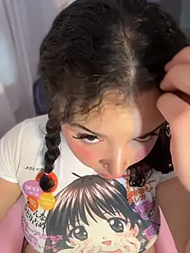 Chat XXX en directo de hinata_dolly