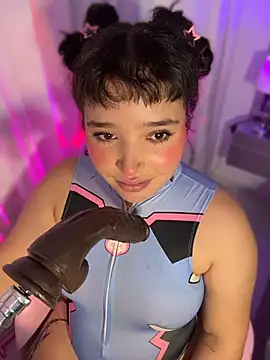 hinata_dolly 在線直播表演
