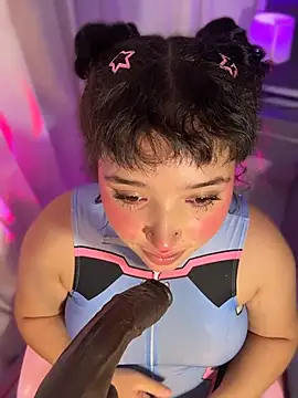 hinata_dollyのウェブカメラショー