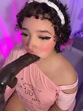 hinata_dolly: διαδικτυακό σόου στην κάμερα