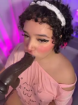 hinata_dolly webkamerás műsora