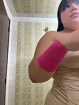 hinata_dolly Webcam-Show