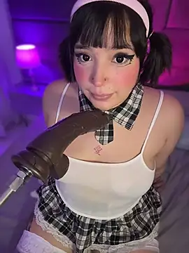 hinata_dolly webkamerás műsora