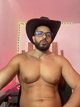 Show modela magnumchris na web-kameri