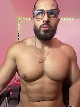 Show modela magnumchris na web-kameri