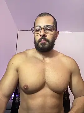 Show modela magnumchris na web-kameri