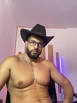 Show modela magnumchris na web-kameri