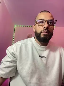 magnumchris webkamerás műsora