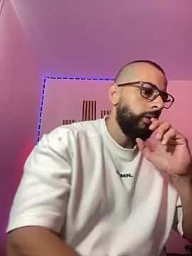 magnumchris 网络视讯表演