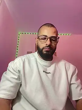 magnumchris 网络视讯表演