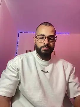 magnumchris 网络视讯表演