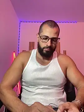 Show modela magnumchris na web-kameri
