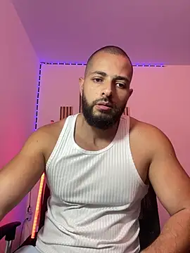 Show modela magnumchris na web-kameri