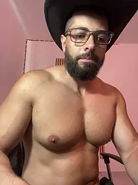 Show modela magnumchris na web-kameri