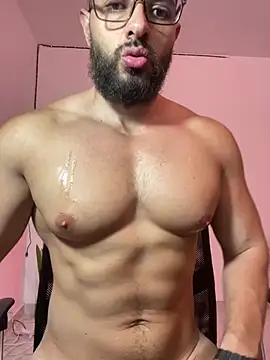 Show modela magnumchris na web-kameri