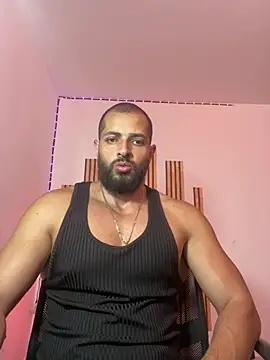 magnumchris: διαδικτυακό σόου στην κάμερα
