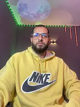 magnumchris webkamerás műsora