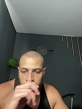 magnumchris webkamerás műsora