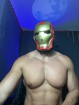 Show modela magnumchris na web-kameri