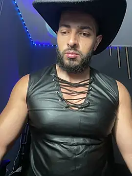 magnumchris: διαδικτυακό σόου στην κάμερα