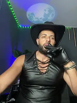 Show modela magnumchris na web-kameri