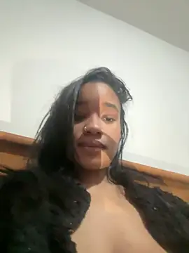 hillarymoreninha Webcamshow