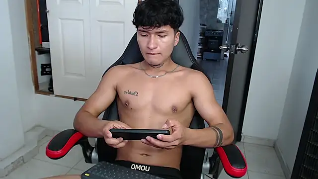 Hiso_kai Pertunjukan Webcam
