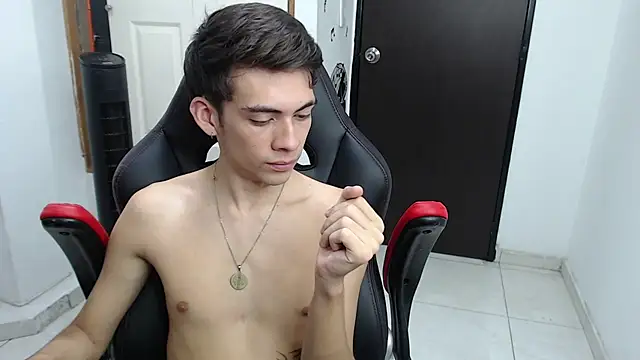 Hiso_kai Pertunjukan Webcam